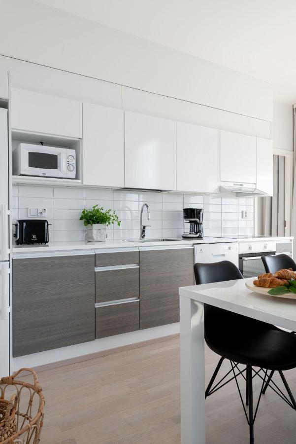 Sleepwell Apartments Itaekeskus, Close To Metro 헬싱키 외부 사진